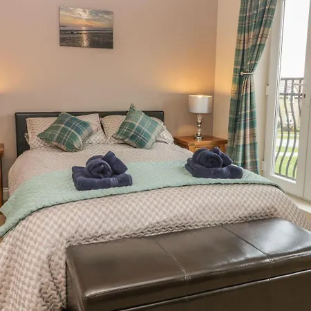 Holiday home Puffins Perch *